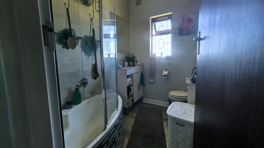 4 Bedroom Property for Sale in Old Place Western Cape